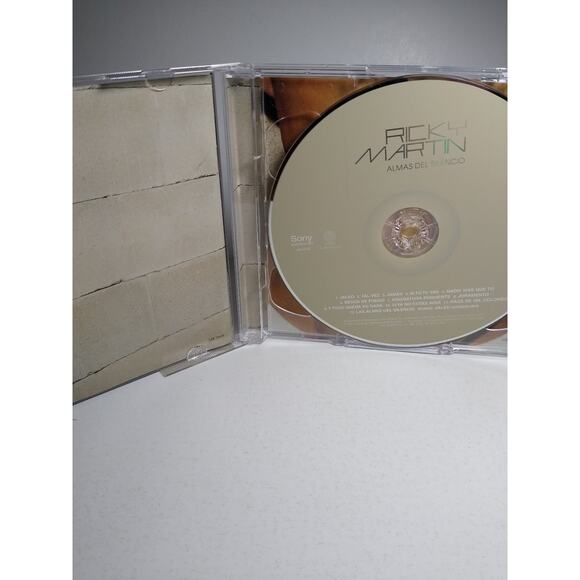 Ricky Martin - Almas Del Silencio CD 2003 Includes Hit Single Tal Vez Latin Pop - Picture 2 of 4